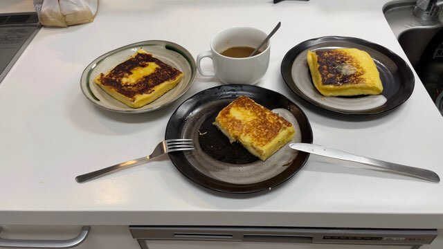 甘くて半部しか食べられないフレンチトースト